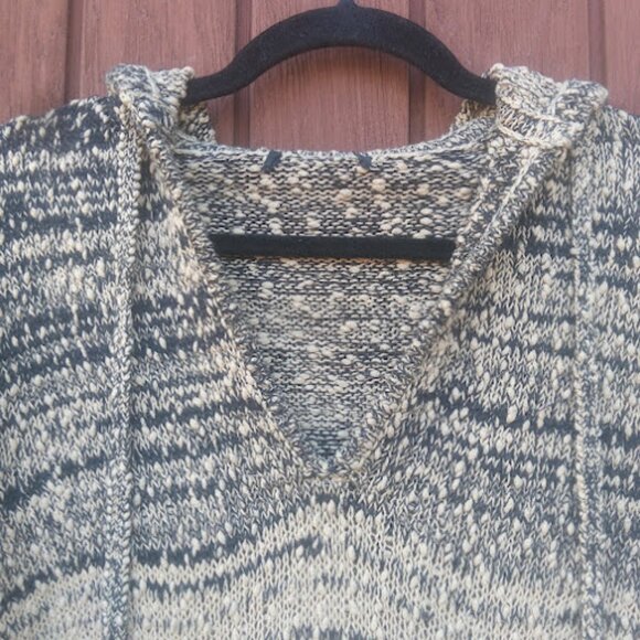 J. CREW | Marled Open Slub Knit Black Brown Ombre Cropped V-Neck Hoodie Sweater - Picture 6 of 15